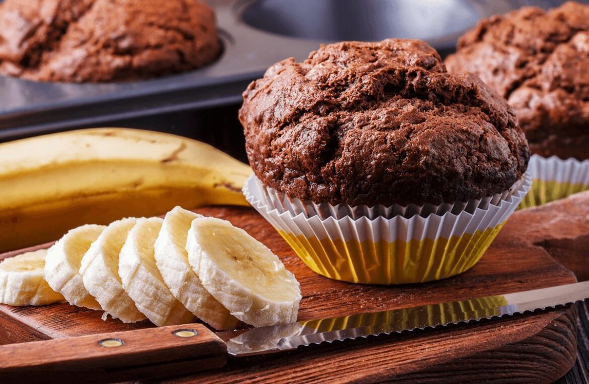Reteta Muffins cu banane și ciocolată