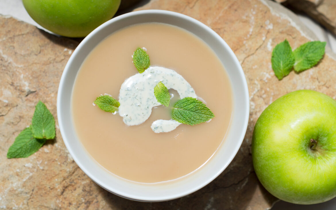 Reteta Ciorbă de varză dulce cu mar verde